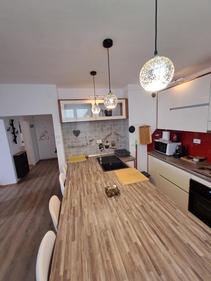 Appartement Apartman Nera à Ploce  Extérieur photo