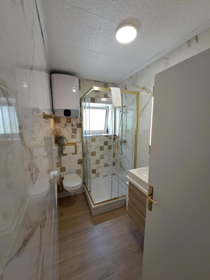 Appartement Apartman Nera à Ploce  Extérieur photo