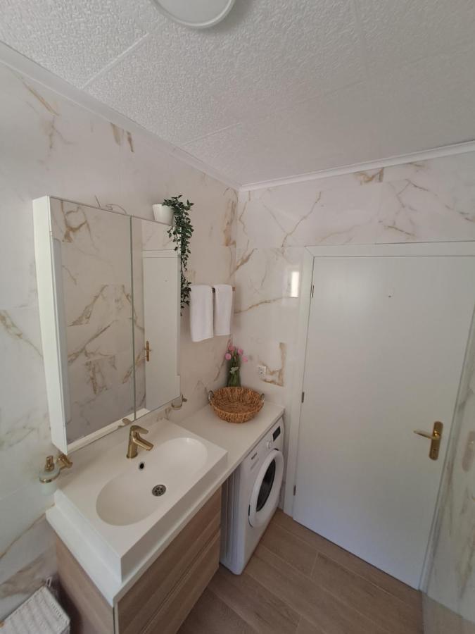 Appartement Apartman Nera à Ploce  Extérieur photo