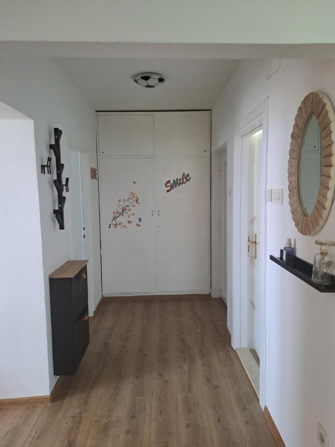 Appartement Apartman Nera à Ploce  Extérieur photo